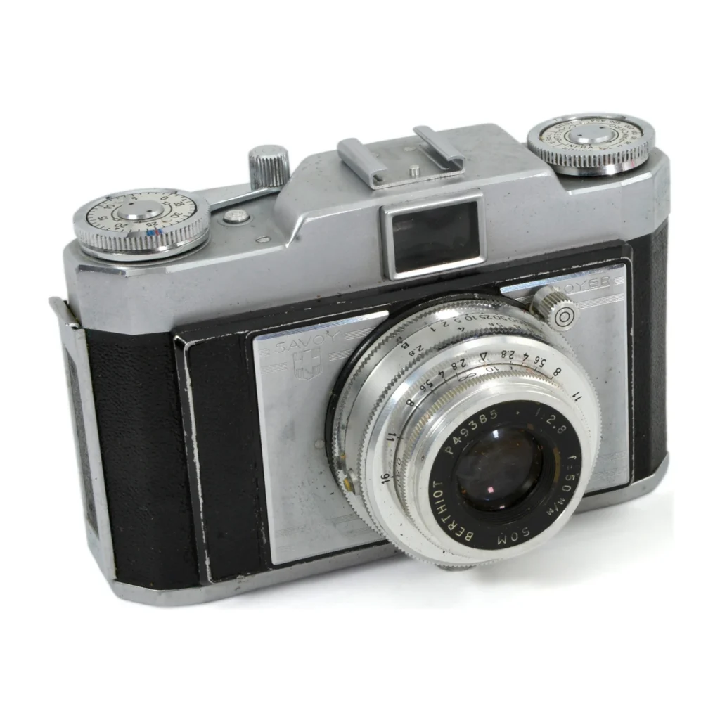 Appareil photo argentique Royer Savoy II vue de face avec objectif SOM Berthiot