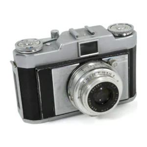 Appareil photo argentique Royer Savoy II vue de face avec objectif SOM Berthiot