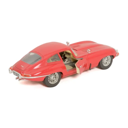Voiture miniature Bburago Jaguar Type E 1961 rouge 1/18 vue arrière avec portière ouverte