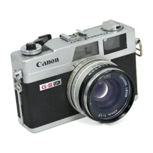 Vue de face de l'appareil photo Canon Canonet G-III QL17