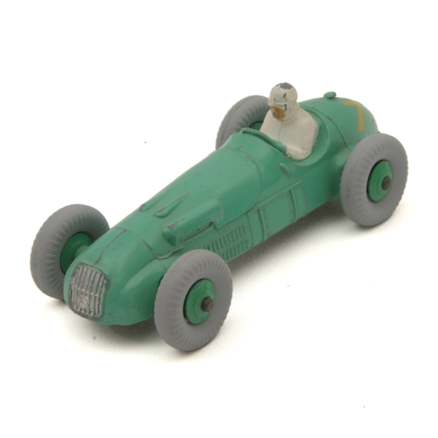 Voiture de course miniature Dinky Toys 235 H.W.M verte vue de profil