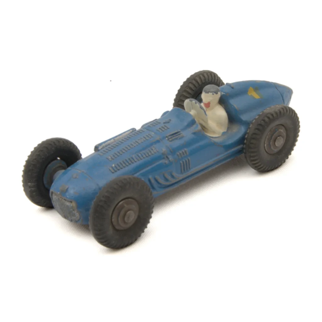Voiture de course miniature Dinky Toys 23c Mercedes-Benz bleue vue de trois quarts avant