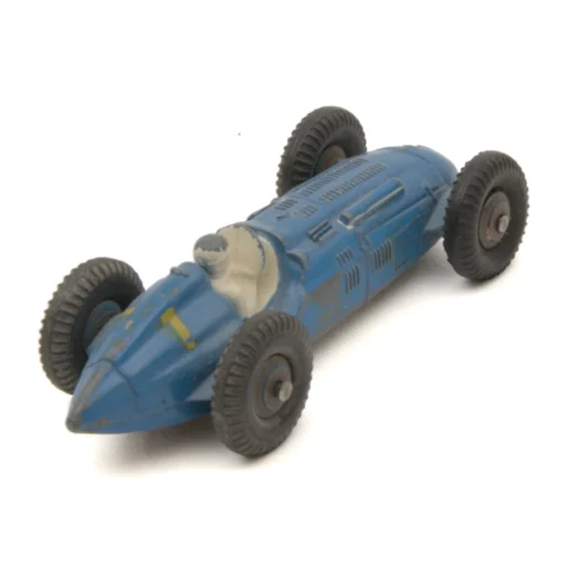 Voiture miniature Dinky Toys 23c Mercedes-Benz bleue vue de trois quarts arrière montrant le numéro 1 jaune