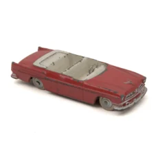 Voiture miniature Dinky Toys 24A Chrysler New Yorker 1955 rouge vue de trois quarts avant