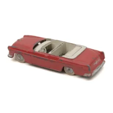 Voiture miniature Dinky Toys 24A Chrysler New Yorker 1955 rouge vue de trois quarts arrière
