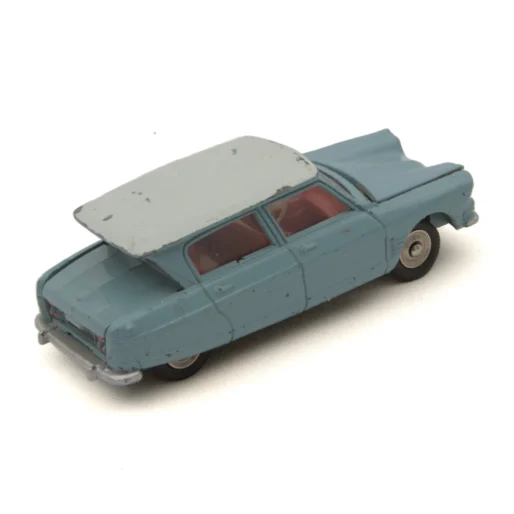 Voiture miniature Dinky Toys 557 Citroën Ami 6 vue arrière montrant la lunette inversée