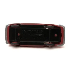 Châssis noir de la miniature Dinky Toys 24J Coupé Alfa Romeo Made in France