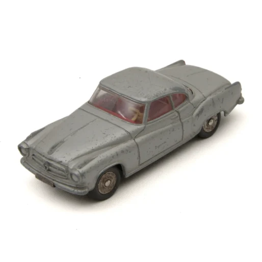 Voiture miniature Dinky Toys Borgward Isabella grise vue de trois quarts avant