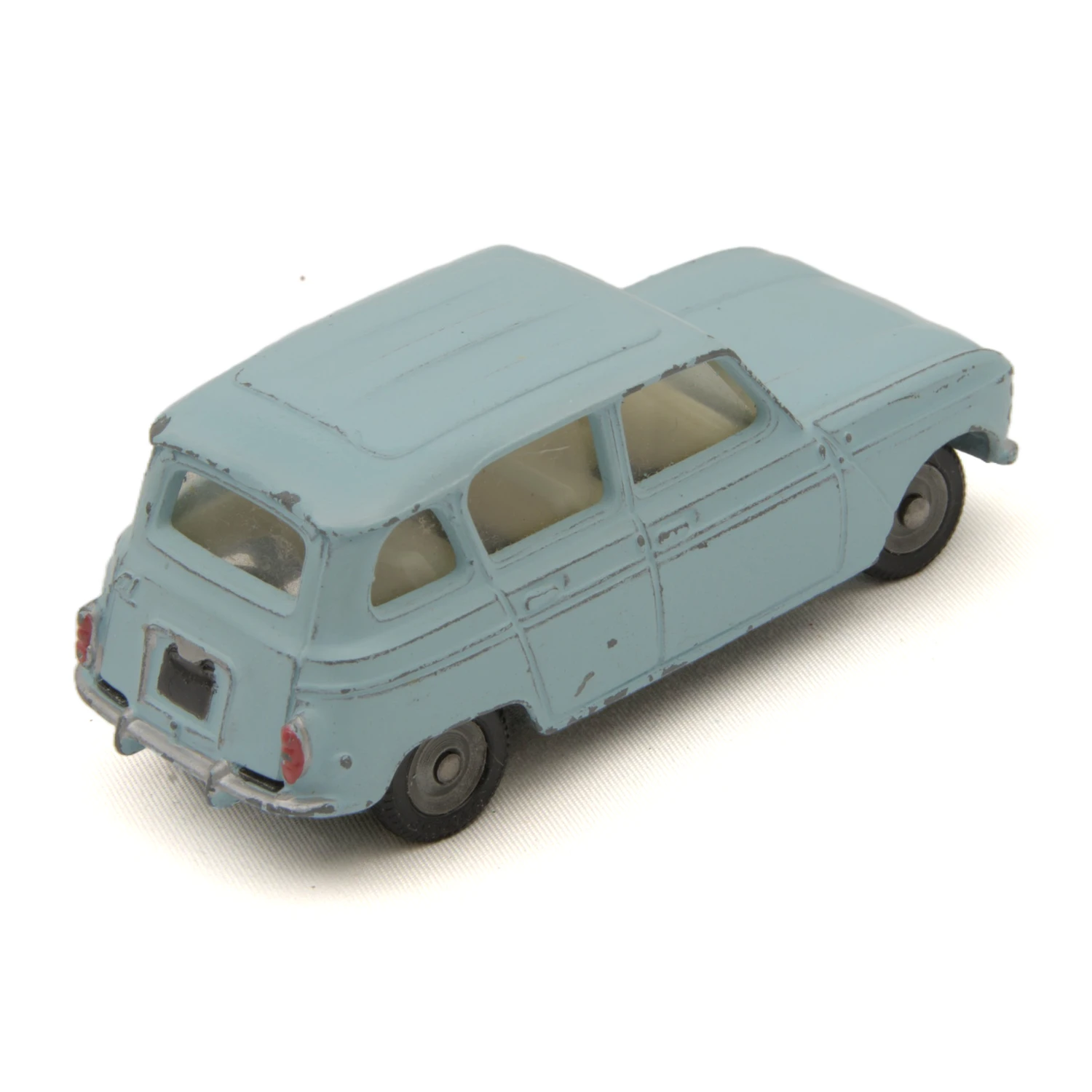 Miniature Dinky Toys Renault 4L bleu ciel vue de trois quarts arrière