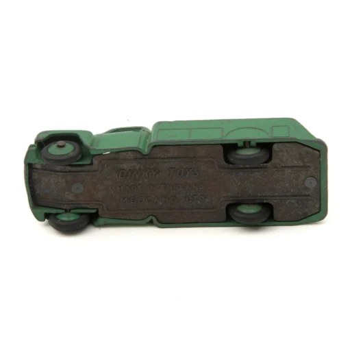 Camion citerne miniature Dinky Toys Studebaker vert