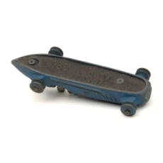 Châssis de la voiture miniature Dinky Toys Talbot Lago 23H avec inscriptions
