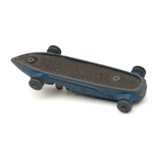 Châssis de la voiture miniature Dinky Toys Talbot Lago 23H avec inscriptions