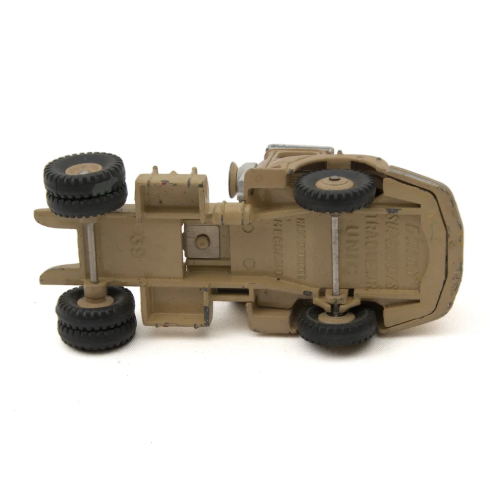 Châssis du tracteur Dinky Supertoys avec inscriptions Unic