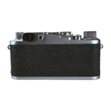 Vue de dessus du Leica IIf avec ses molettes de réglage et le numéro de série 787355