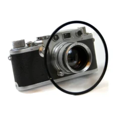 Appareil photo Leica IIIf avec objectif Summitar 5cm f/2 et accessoire Proximeter I monté