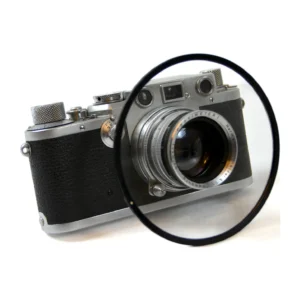 Appareil photo Leica IIIf avec objectif Summitar 5cm f/2 et accessoire Proximeter I monté