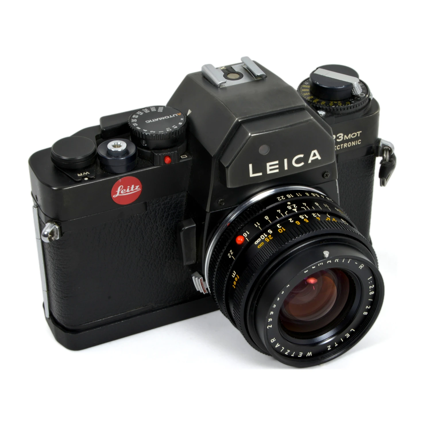 Appareil photo reflex argentique Leica R3 MOT Electronic noir de face avec objectif
