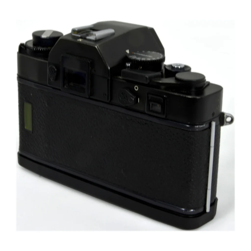 Dos de l'appareil photo Leica R3 MOT montrant le viseur et le revêtement
