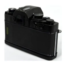 Dos de l'appareil photo Leica R3 MOT montrant le viseur et le revêtement