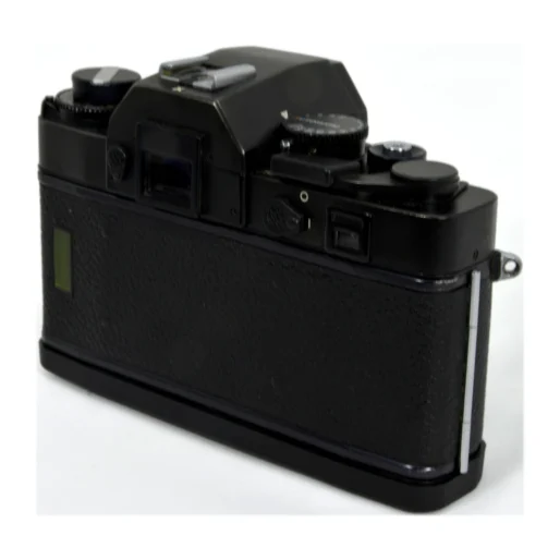 Dos de l'appareil photo Leica R3 MOT montrant le viseur et le revêtement