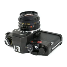 Détail des molettes de réglage de vitesse et sensibilité du Leica R3 MOT