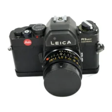 Leica R3 MOT de face avec son bouchon d'objectif Leitz d'origine