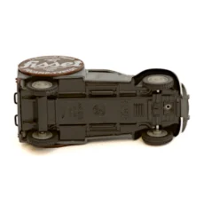 Dessous du châssis de la miniature Norev Citroën 2CV 1/43