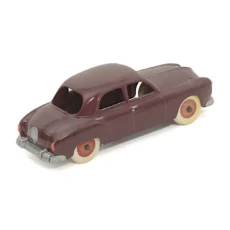 Voiture miniature Renault Frégate bordeaux vue de trois quarts arrière