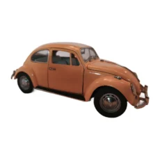 Vue de trois quarts avant de la miniature VW Coccinelle Bburago beige