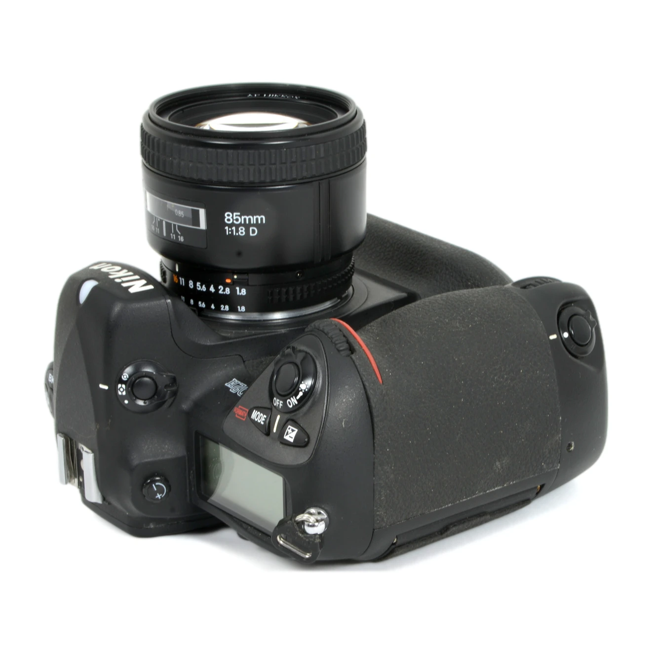 Vue de dessus du Nikon D2H montrant les commandes