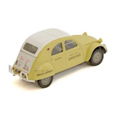 Vue de trois quarts arrière de la miniature Norev Citroën 2CV AZLP 1961 avec détails publicitaires