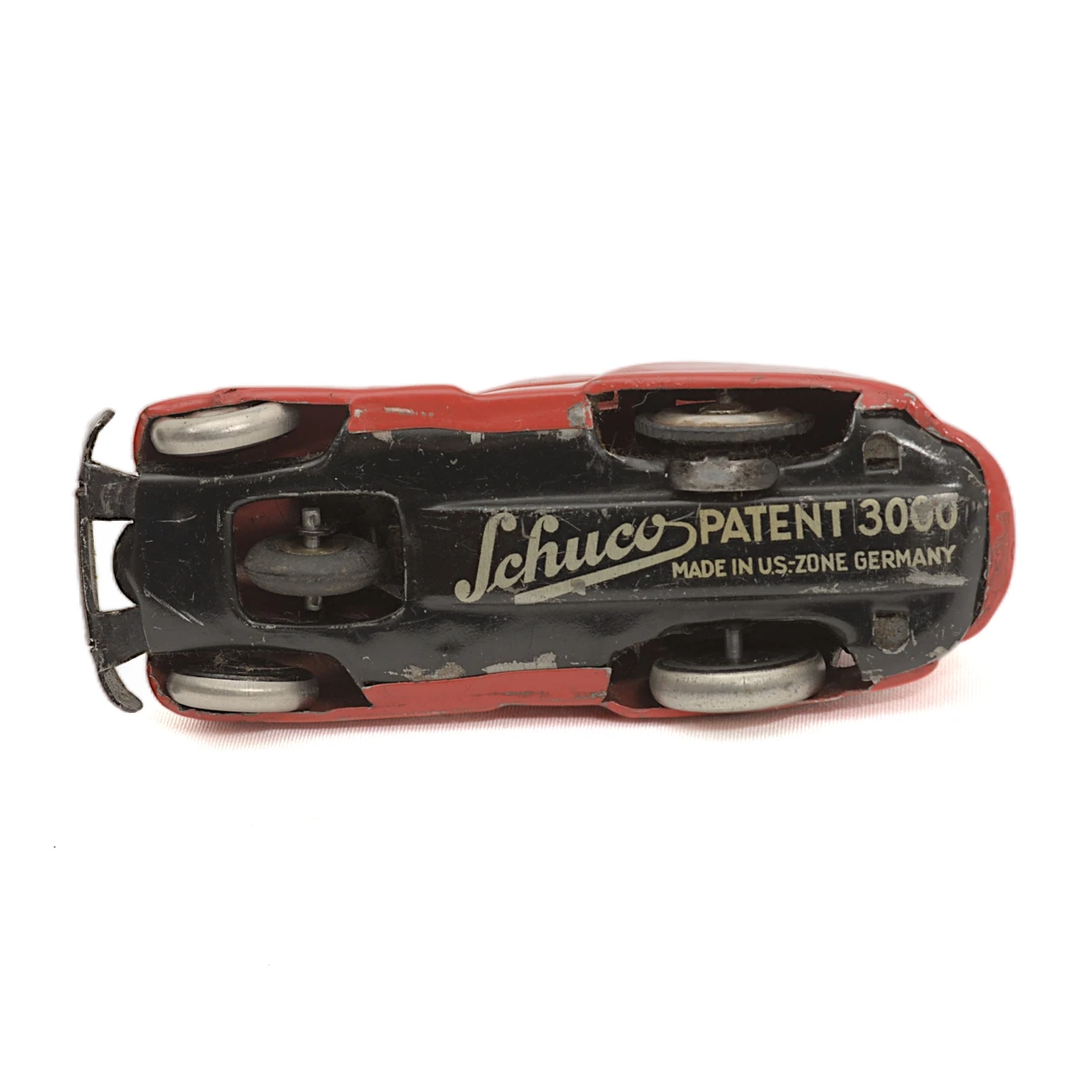 Profil de la voiture de collection Schuco 3000 rouge