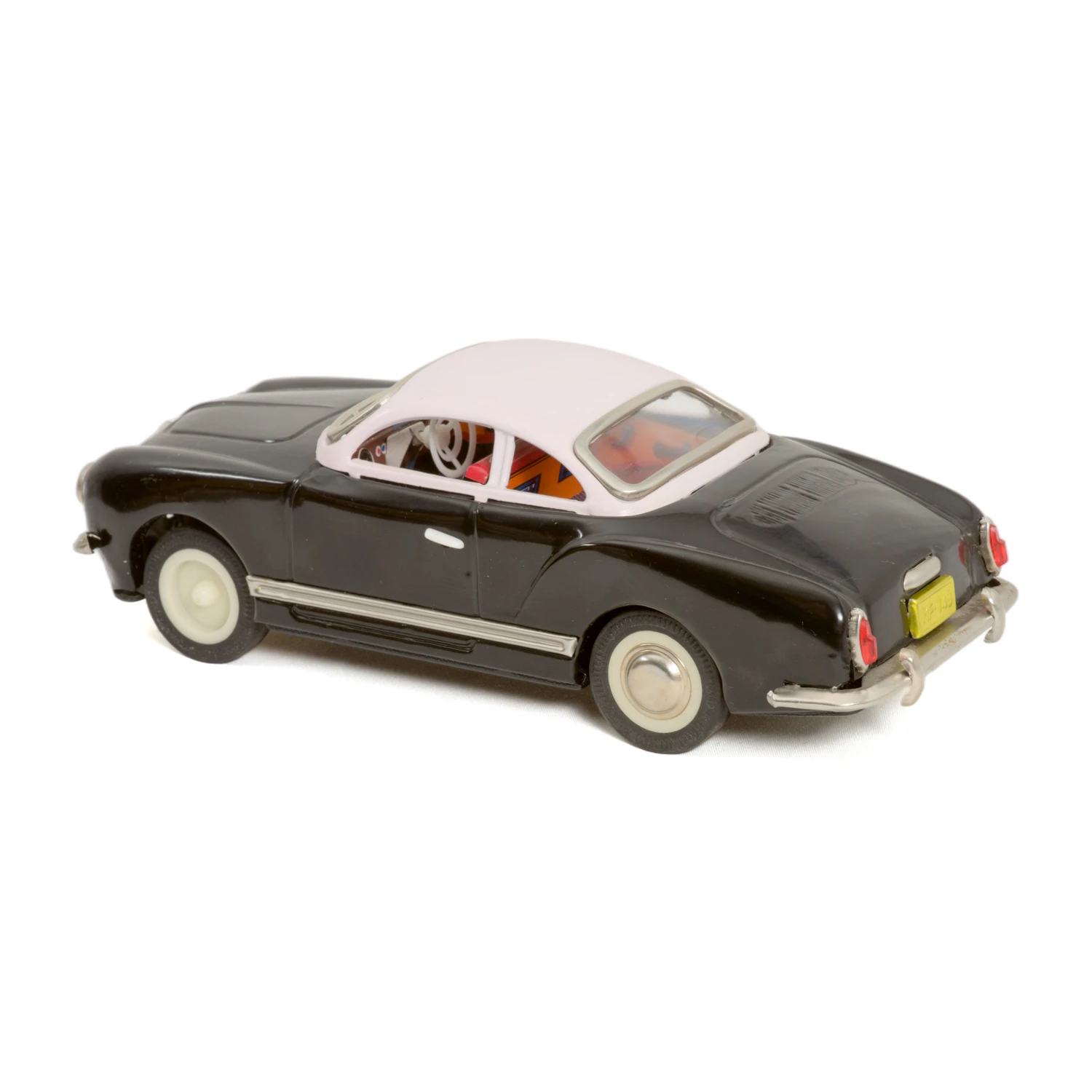 Voiture miniature vintage VW Karmann Ghia vue arrière