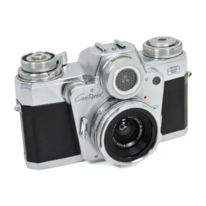 Appareil photo reflex Zeiss Ikon Contarex Bullseye avec objectif Biogon 21mm de face
