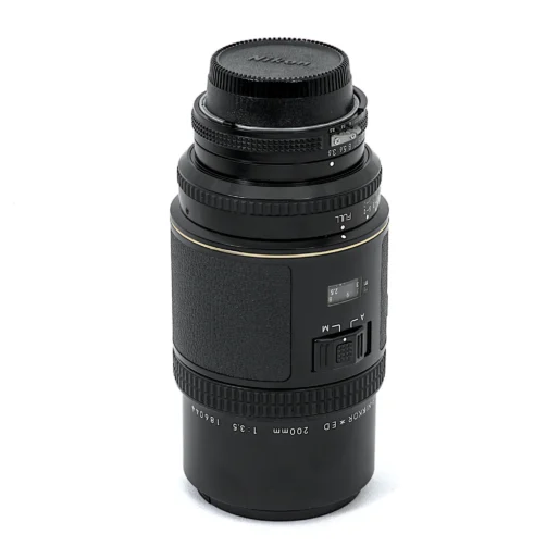 Objectif Nikon AF-Nikkor 200mm f/3.5 ED-IF de profil