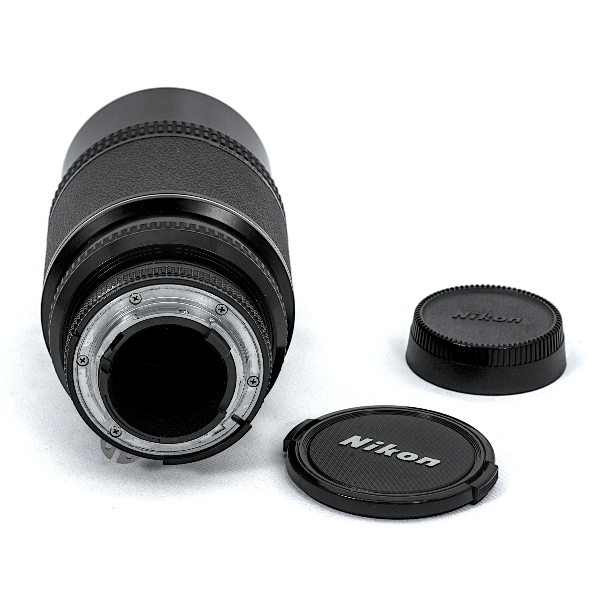 Objectif Nikon AF-Nikkor 200mm f/3.5 ED-IF vue arrière