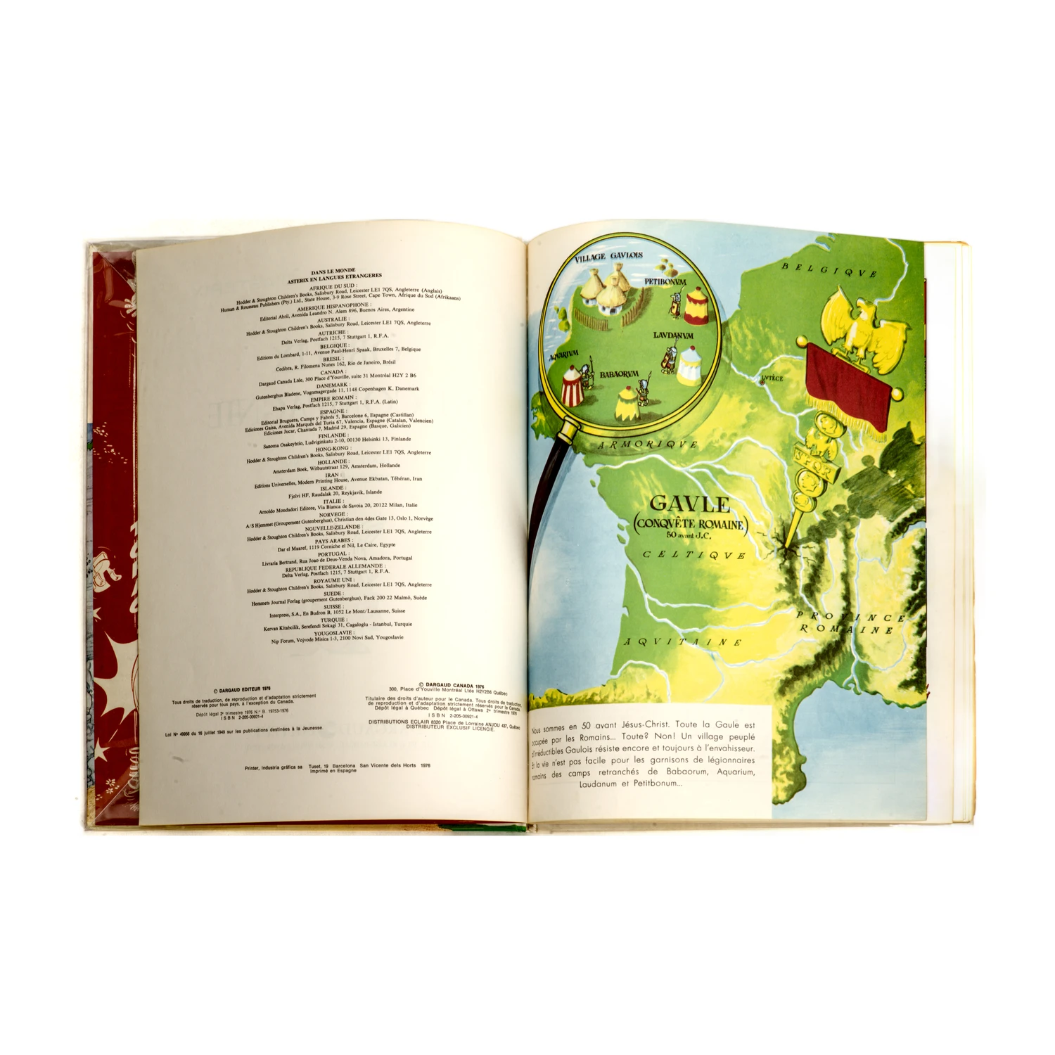 4ème plat de la BD Obélix et Compagnie listant les albums parus sur un menhir