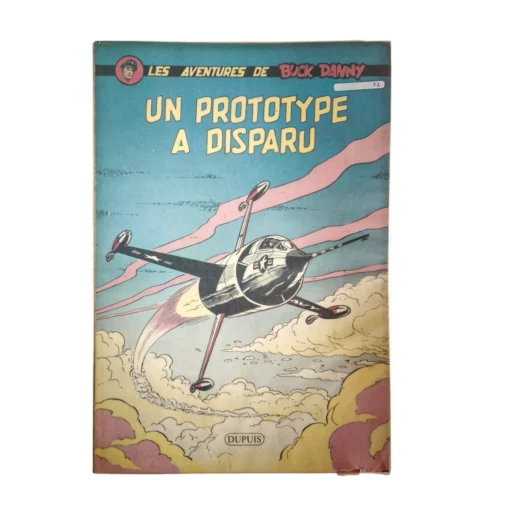 Couverture de la bande dessinée Buck Danny Un prototype a disparu