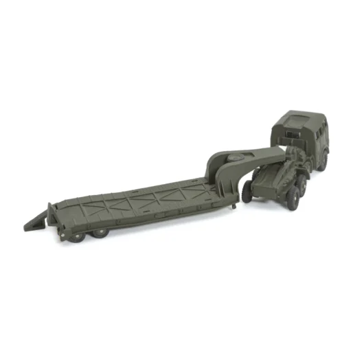Vue arrière de la semi-remorque porte-char Dinky Toys avec ses rampes