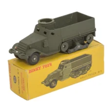 Miniature militaire Dinky Toys 822 Half-Track M3 vert posée sur sa boîte d'origine jaune