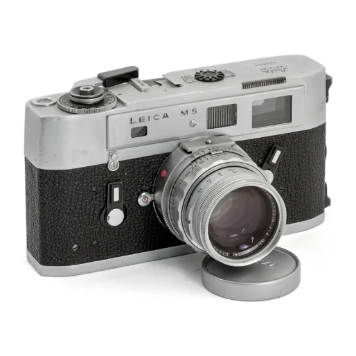Appareil photo télémétrique Leica M5 chrome avec objectif Summicron 50mm f/2 DR de face