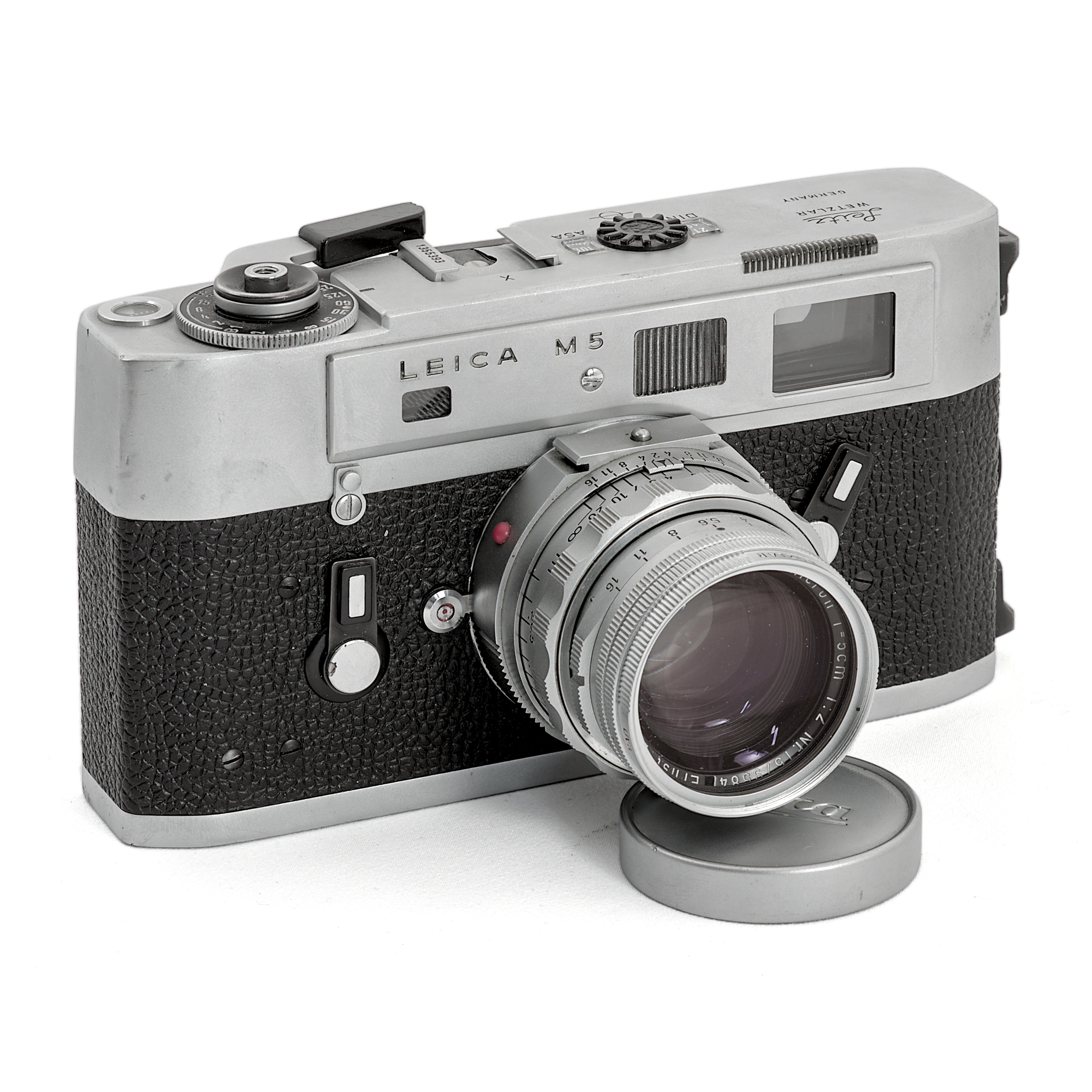 Appareil photo télémétrique Leica M5 chrome avec objectif Summicron 50mm f/2 DR de face