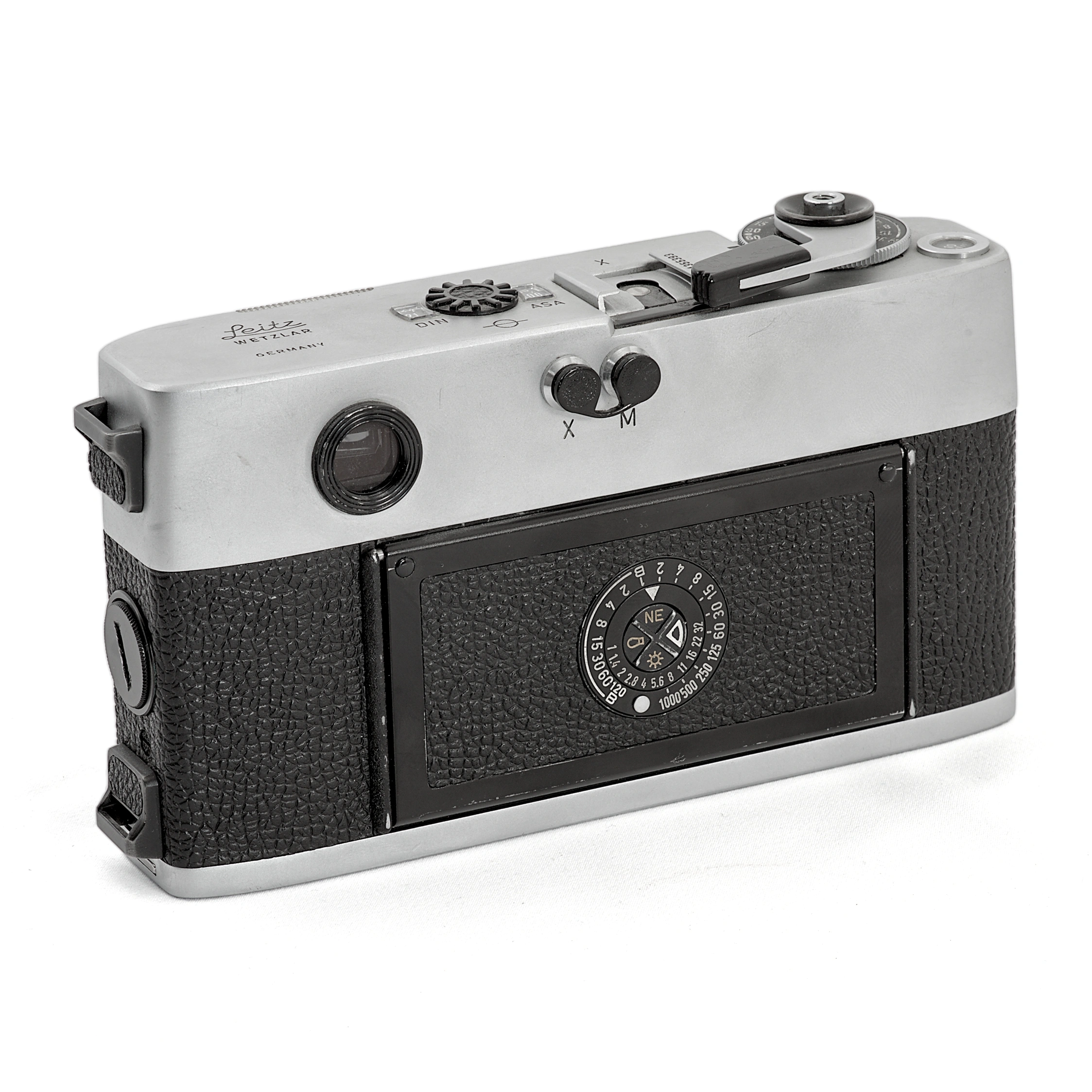 Leica M5 chrome avec objectif Summicron 50mm f/2 DR de derrière