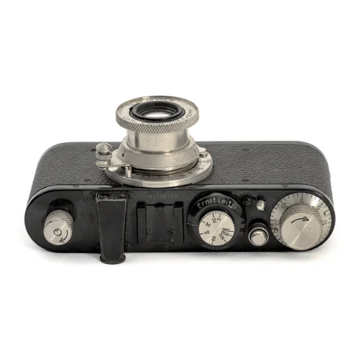 Leica Standard Model E noir de 1933 avec objectif Leitz Elmar 50mm f/3.5 de dessus