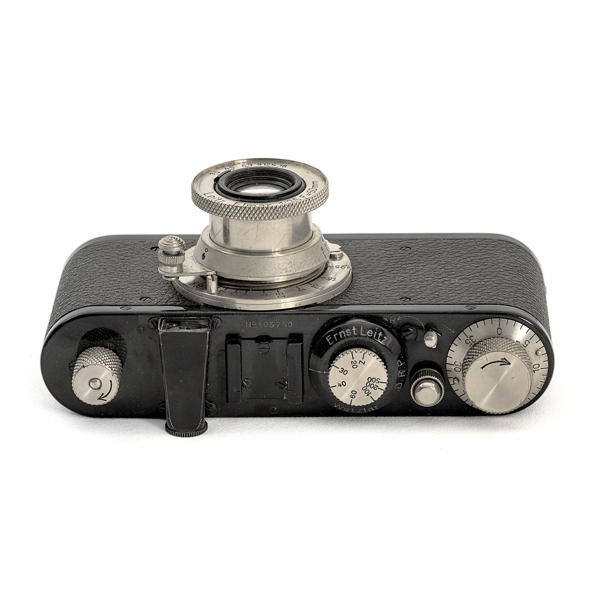 Leica Standard Model E noir de 1933 avec objectif Leitz Elmar 50mm f/3.5 de dessus