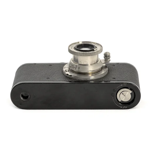 Appareil photo Leica Standard Model E noir de 1933 avec objectif Leitz Elmar 50mm f/3.5 de dessous