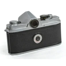 Dos de l'appareil photo Minolta SR-2 avec cadran ASA