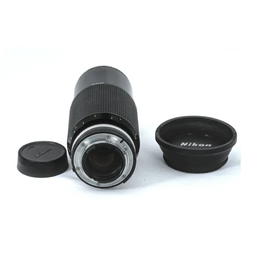 Nikon Zoom-NIKKOR 80-200mm f/4 AI-S vue de derrière