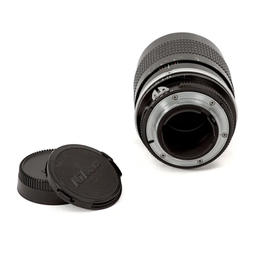Monture arrière Nikon F en métal de l'objectif Nikkor 135mm