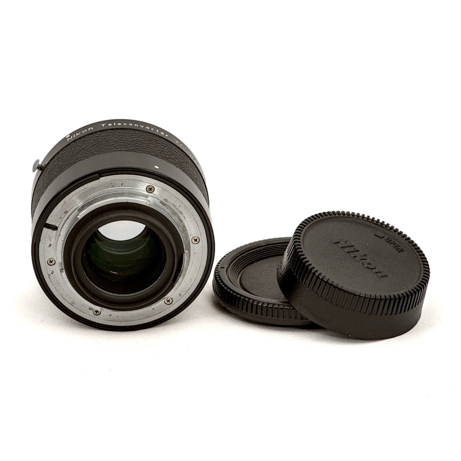 Vue avant du téléconvertisseur Nikon TC-200 sans bouchon